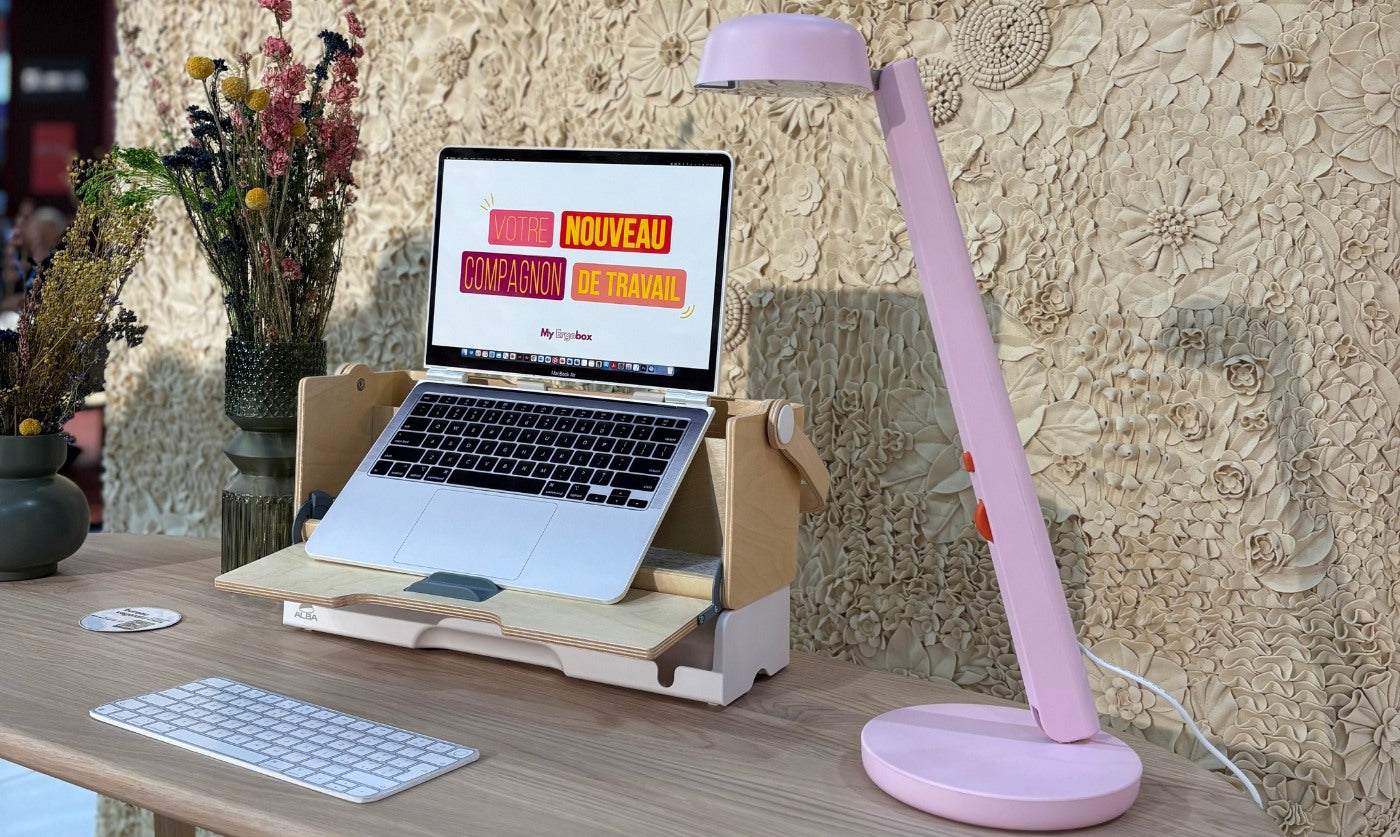Éclairage ergonomique : pourquoi la lampe Polux a sa place sur votre bureau ?